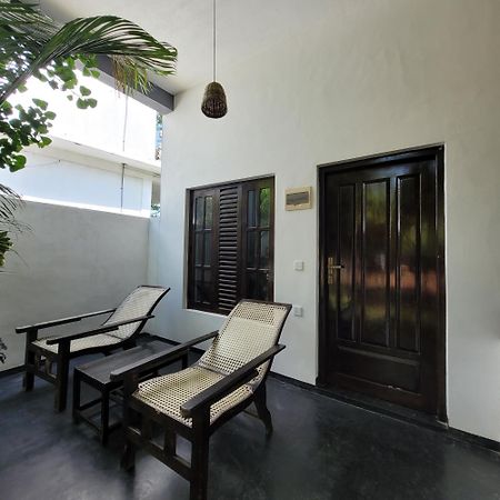 Auberge de jeunesse Agra Arugambay à Baie d'Arugam Extérieur photo