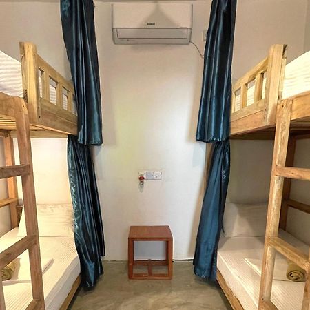 Auberge de jeunesse Agra Arugambay à Baie d'Arugam Extérieur photo