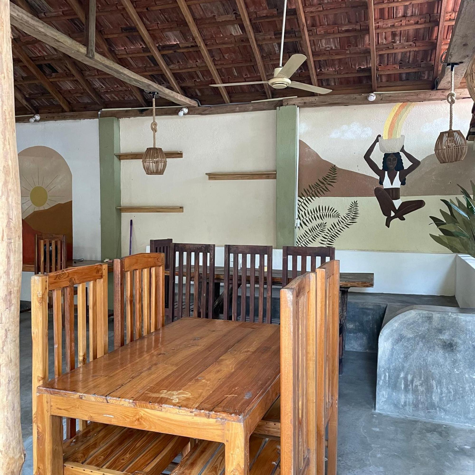 Auberge de jeunesse Agra Arugambay à Baie d'Arugam Extérieur photo