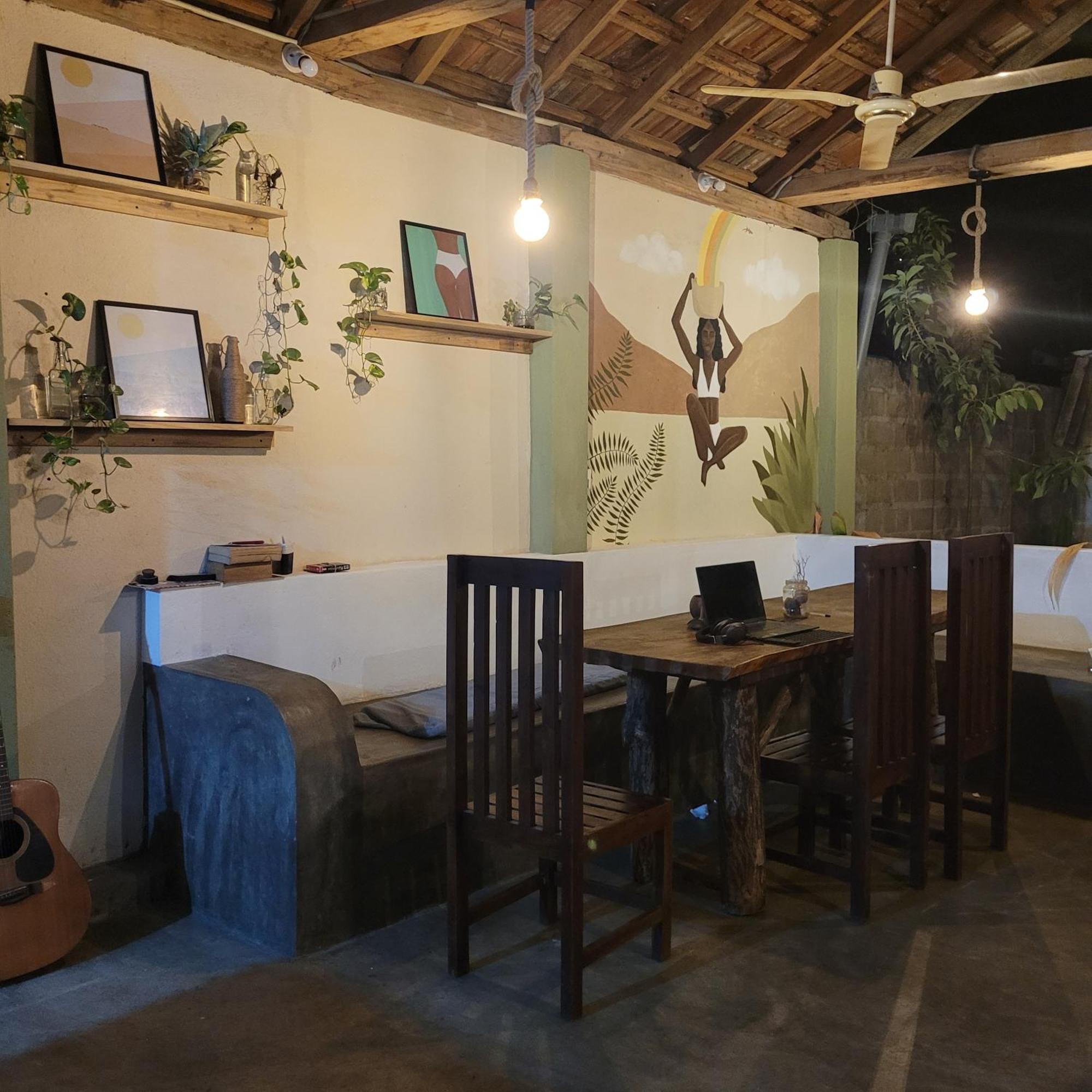 Auberge de jeunesse Agra Arugambay à Baie d'Arugam Extérieur photo