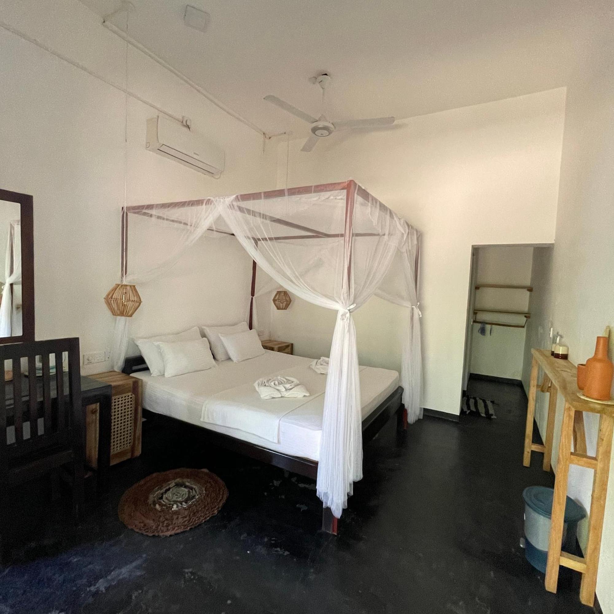 Auberge de jeunesse Agra Arugambay à Baie d'Arugam Extérieur photo