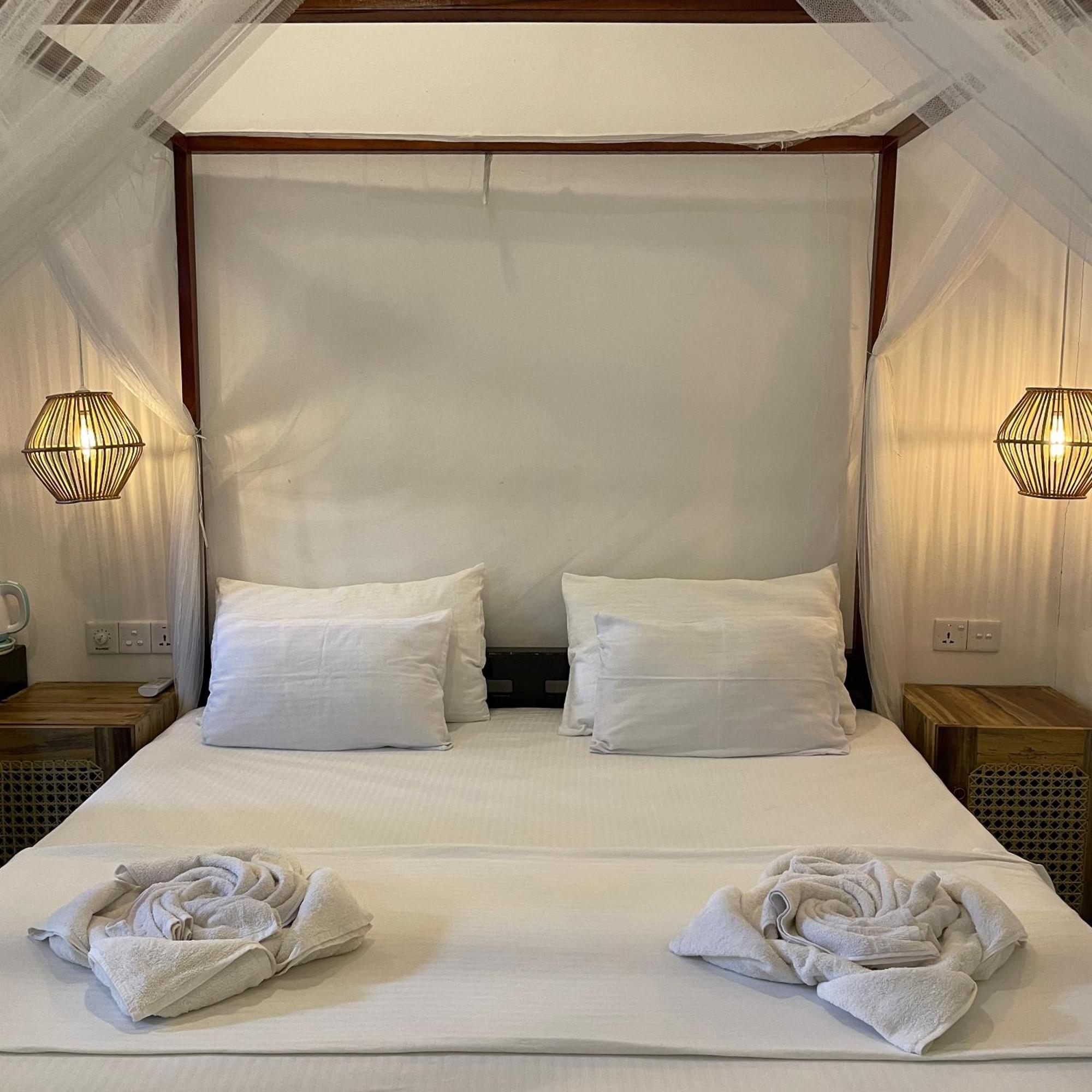 Auberge de jeunesse Agra Arugambay à Baie d'Arugam Extérieur photo