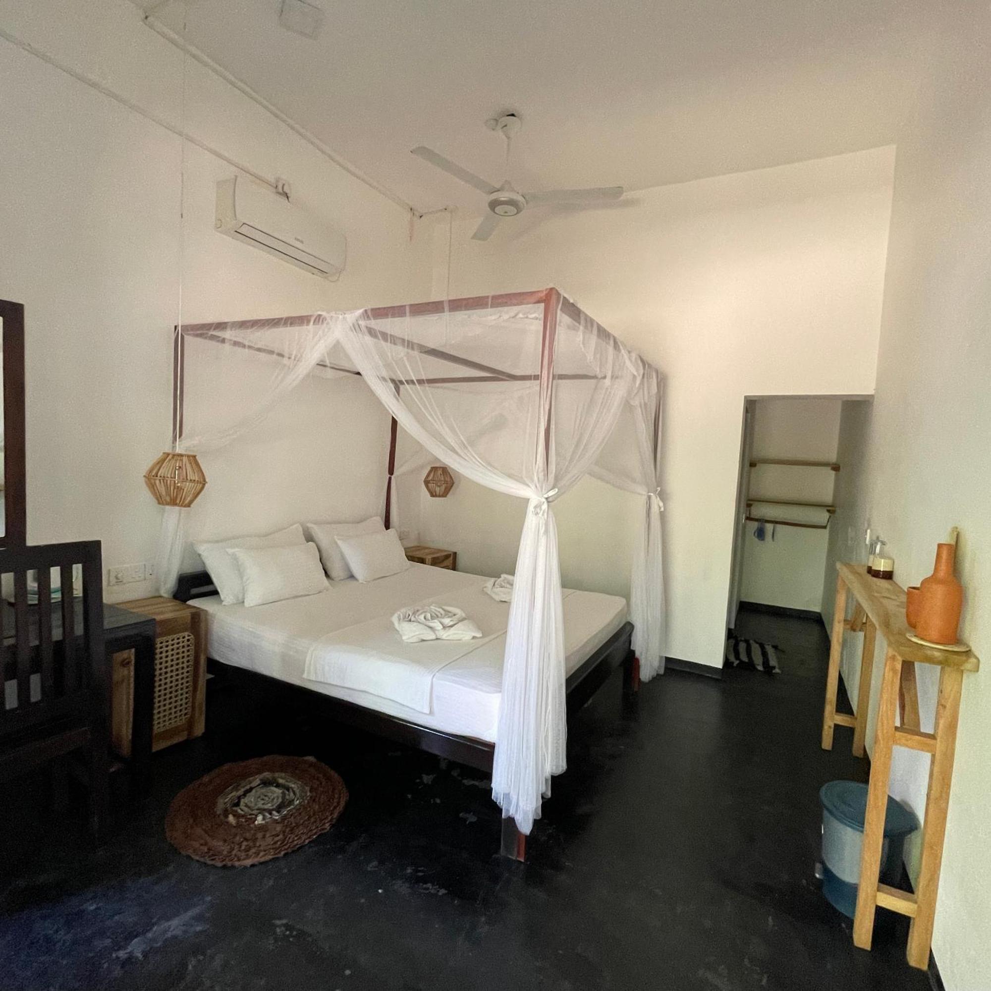 Auberge de jeunesse Agra Arugambay à Baie d'Arugam Extérieur photo