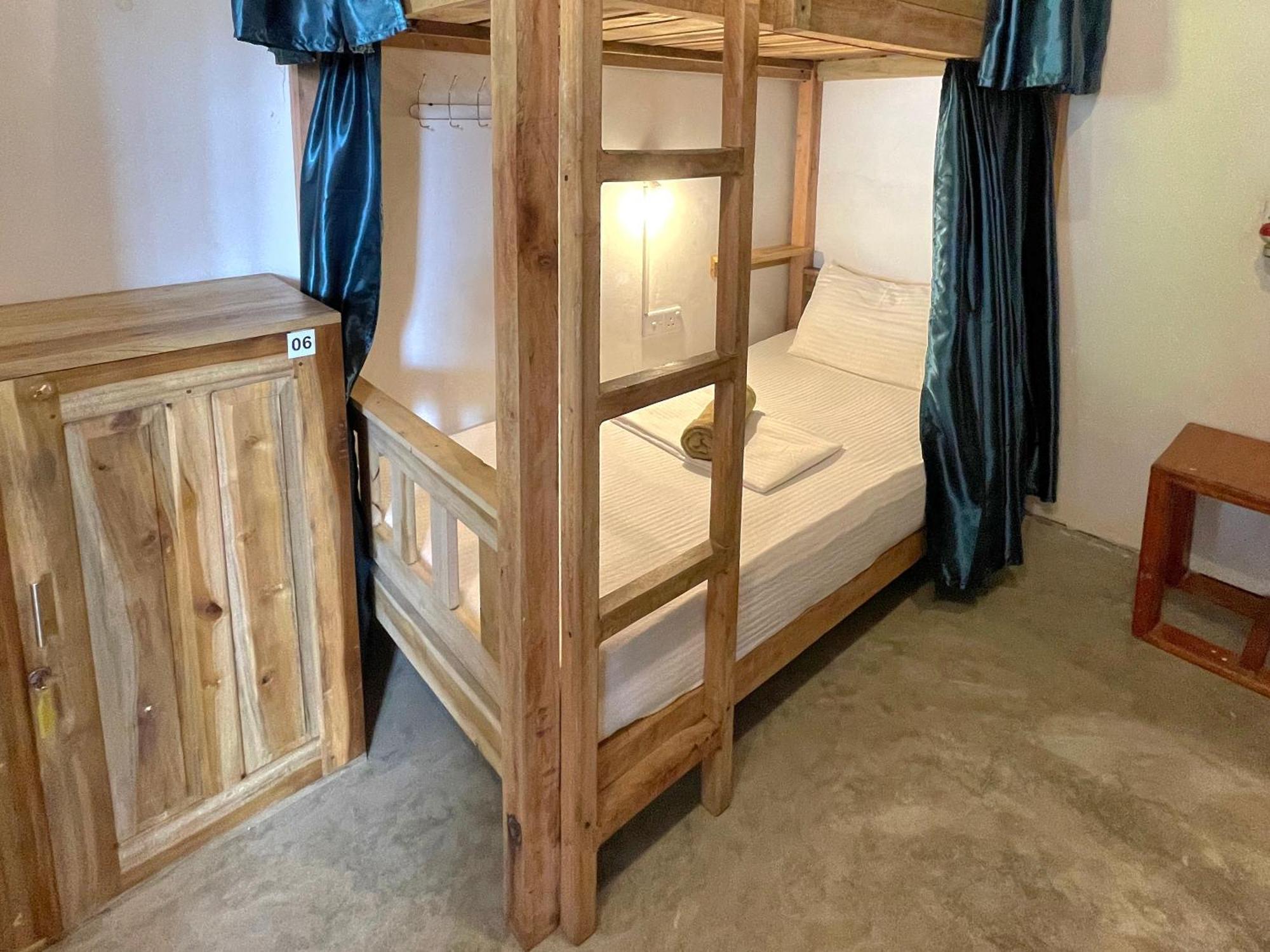 Auberge de jeunesse Agra Arugambay à Baie d'Arugam Extérieur photo